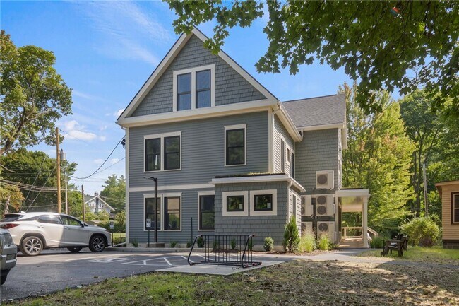 Building Photo - 200 Highland Ave