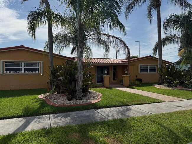 Building Photo - 6651 SW 91 Ave