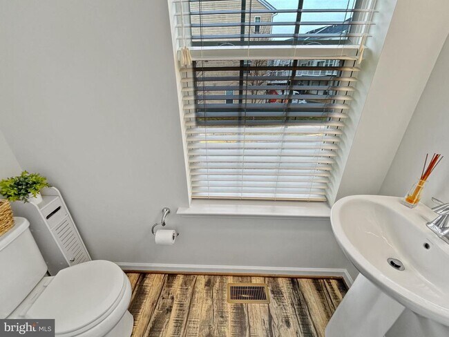 Building Photo - 12745 Longford Glen Dr