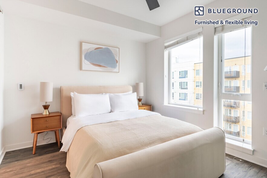 Building Photo - 15301 NE Turing St