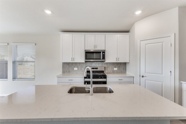 Building Photo - 203 Whitlow Dr