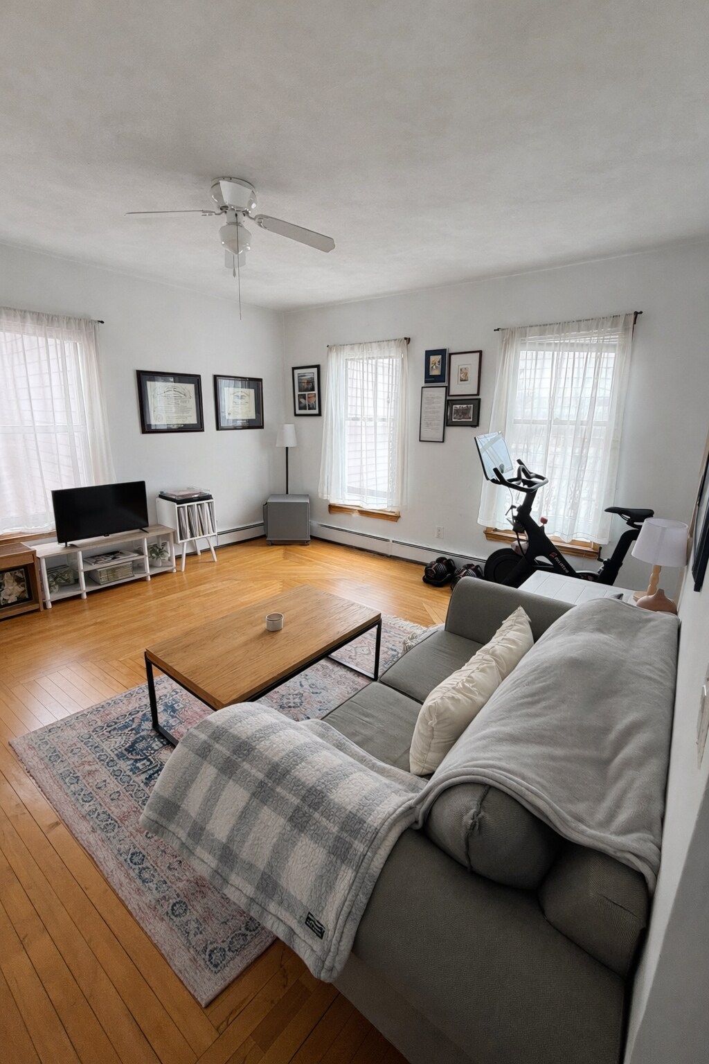 Building Photo - 585 Somerville Ave