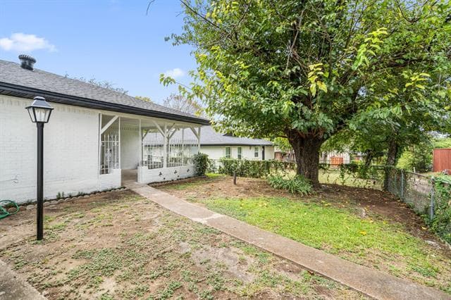 Building Photo - 1231 Fordham Rd