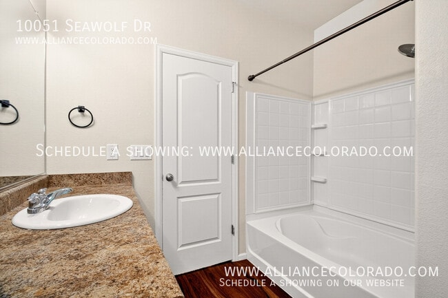 Building Photo - 10051 Seawolf Dr