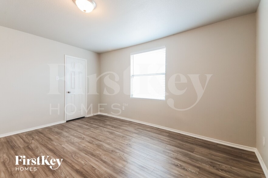 Building Photo - 11036 Rankin Dr