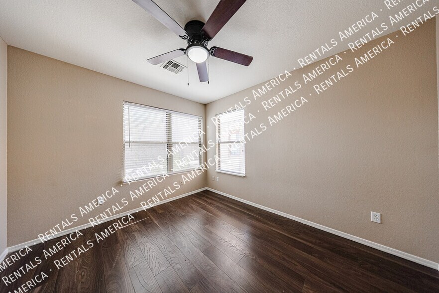 Building Photo - 1404 S Crossbow Ct