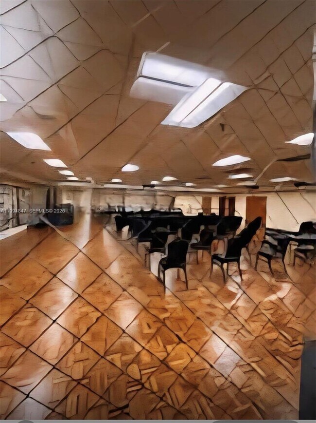 Building Photo - 900 SW 142nd Ave