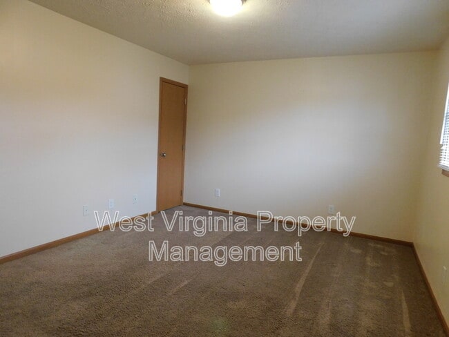 Building Photo - 152 Cardinal Wy