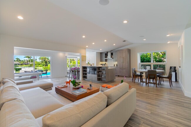 Primary Photo - 2291 Las Casitas Dr