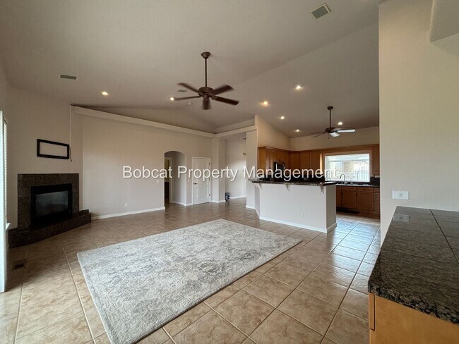 Building Photo - Golf Course Living with Mountain Views & Detached Casita