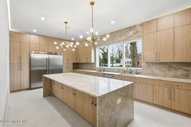 Building Photo - 152 Ampere Ave