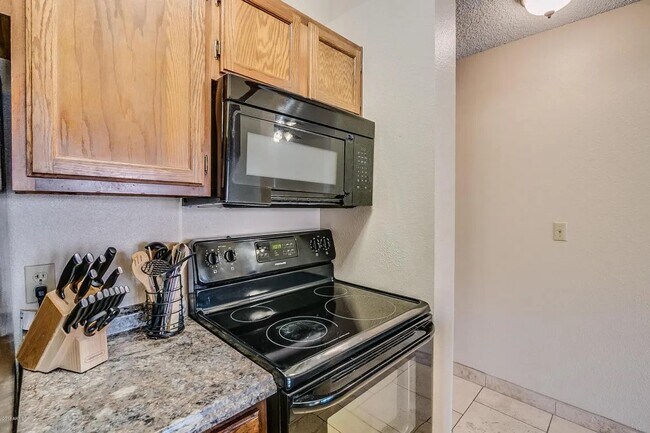 kitchen - 14203 N 19th Ave