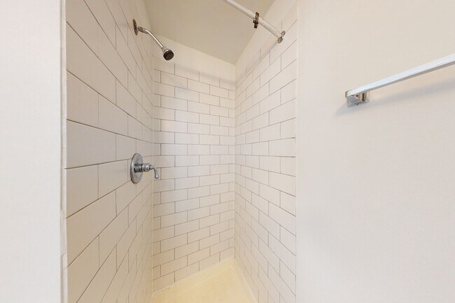 Floorplan - 5218-5220 S. Kimbark Avenue