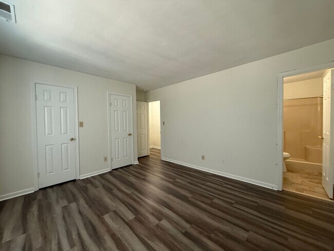 Building Photo - 1118 Hillock Crossing