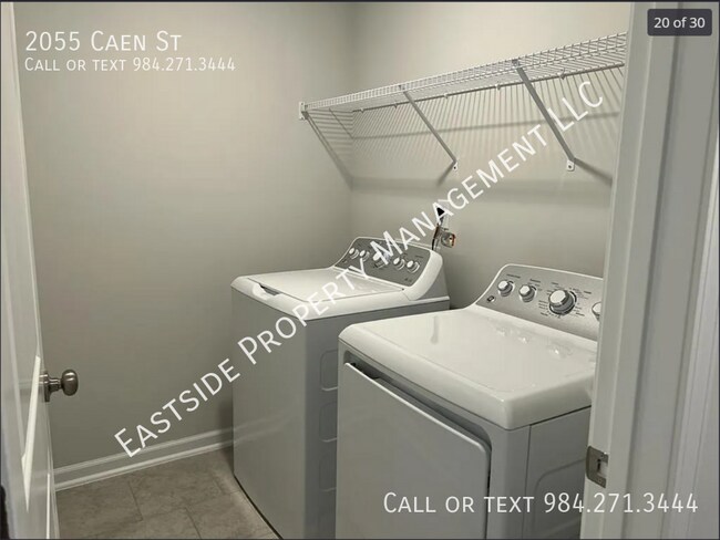 Building Photo - 2055 Caen St