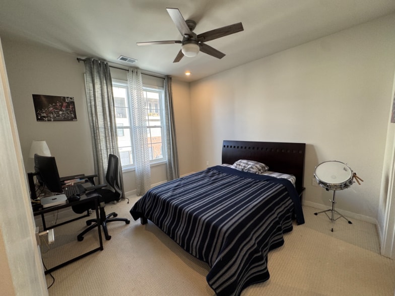 Building Photo - 7400 Backett Wood Ter