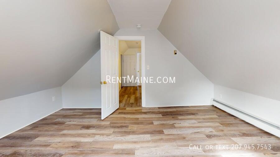 Building Photo - 322 Grove St