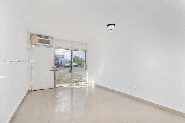 Building Photo - 1685 Jefferson Ave