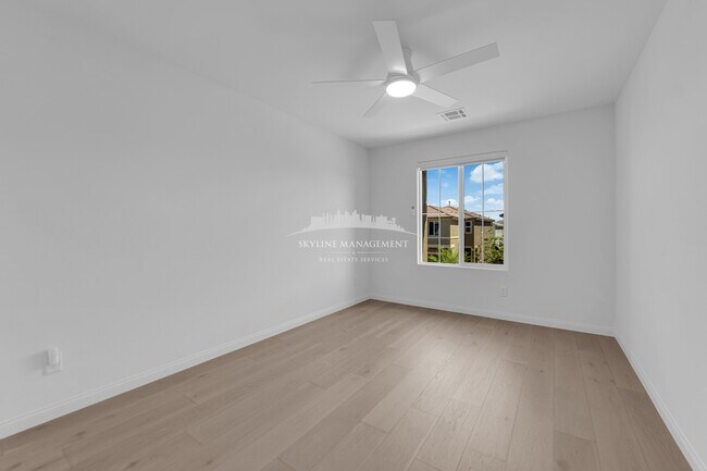 Building Photo - 4066 Painted Lady Ave