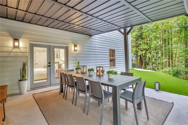 Building Photo - 3882 The Ascent NE