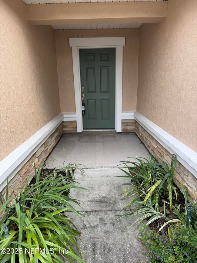 Building Photo - 348 Auburn Oaks Rd E