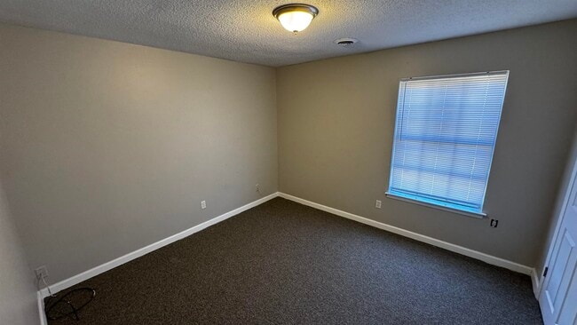 Building Photo - 4264 Double Tree St
