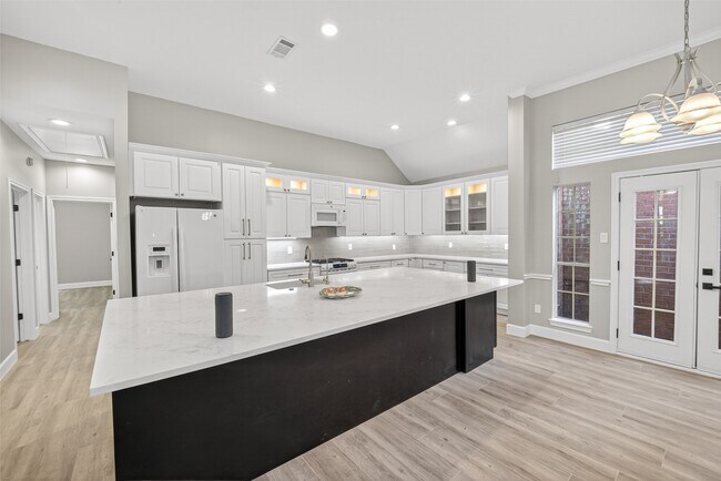 Building Photo - 3117 Cedar Knolls Dr