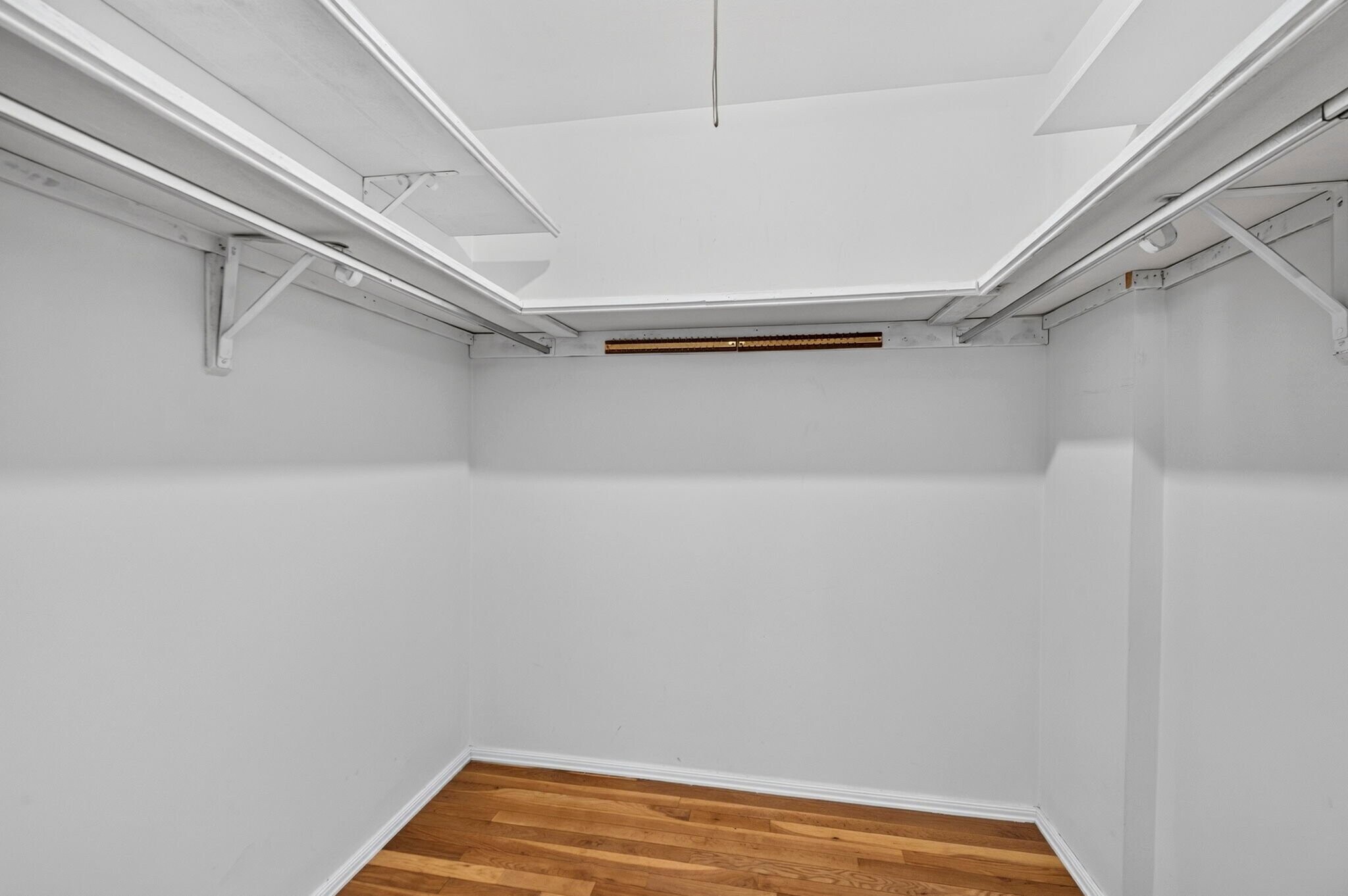 Building Photo - 3145 Matlock Dr