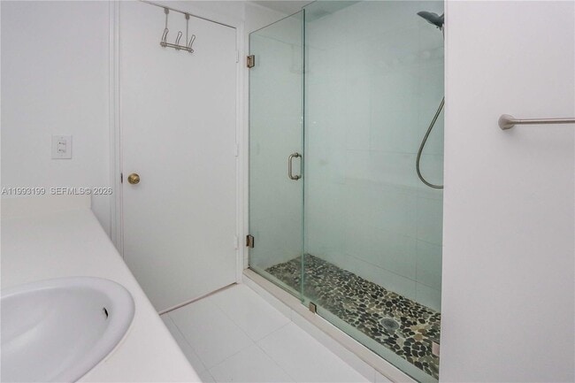 Building Photo - 1337 Presidio Dr