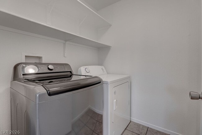 Building Photo - 5938 Gentleslope St