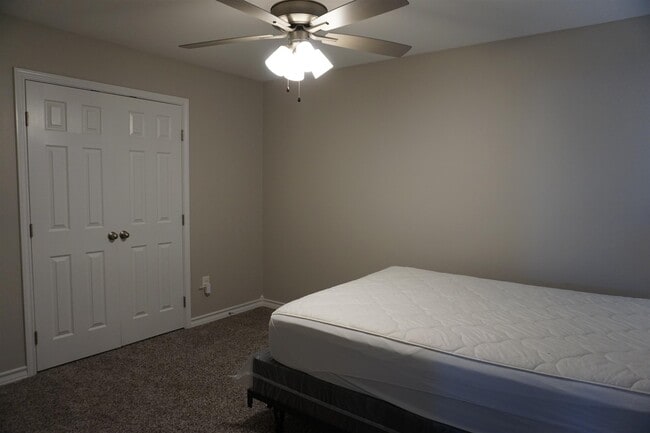 Building Photo - 1610 Alborada Dr.