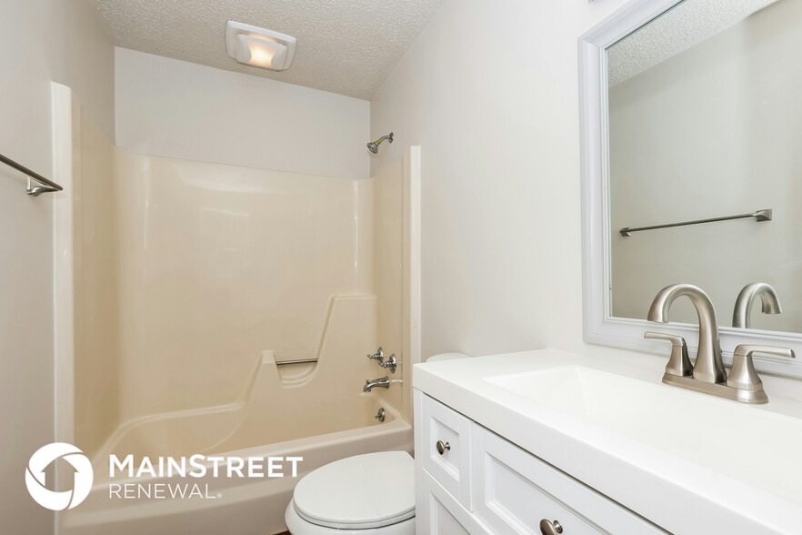 Building Photo - 405 Montego Cove