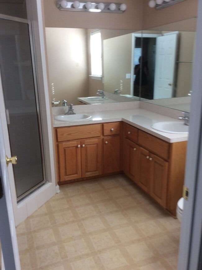Building Photo - 3 Br House for Rent with Carport and Shed