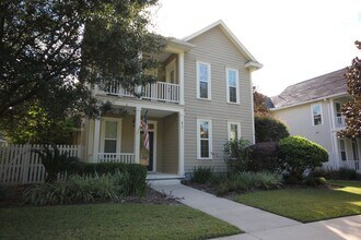 Building Photo - 3/2.5 in Town of Tioga!