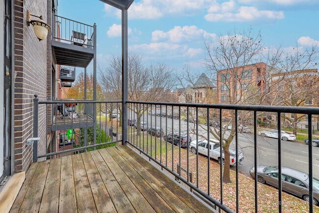 Building Photo - 4418 S Indiana Ave