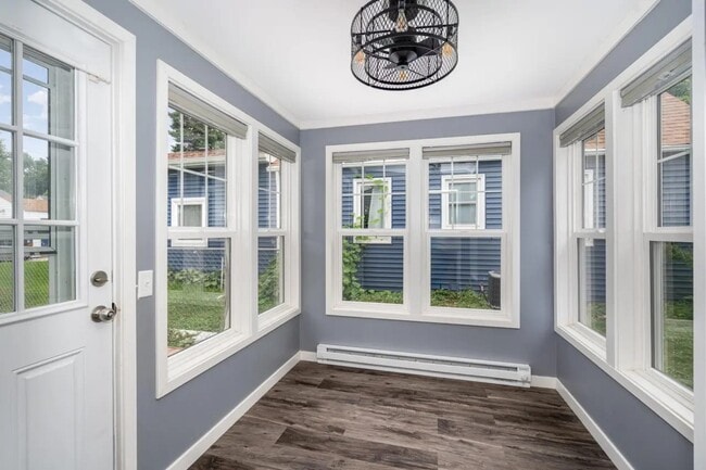 Building Photo - Northeast Benjamin Street