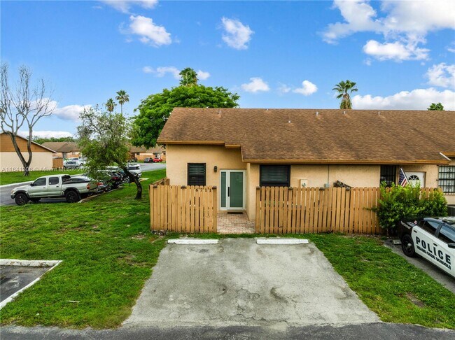 Building Photo - 6711 NW 193rd Ter