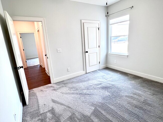 Secondary bedroom. - 47 Bowman Ct