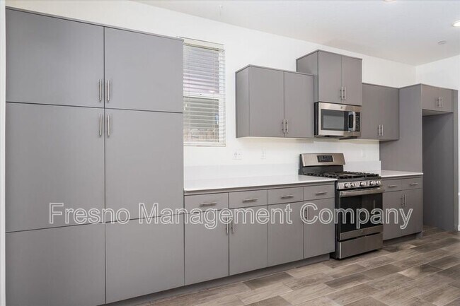 Building Photo - 3740 Highpark Way