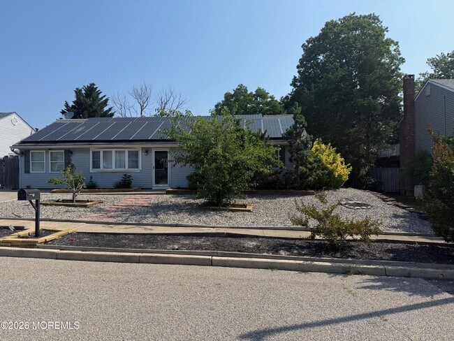 Building Photo - 10 James Hollow Dr
