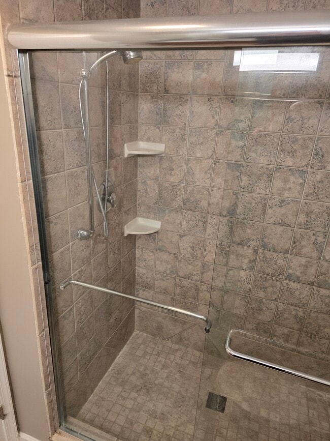 Building Photo - 5515 Cheshire Meadows Way