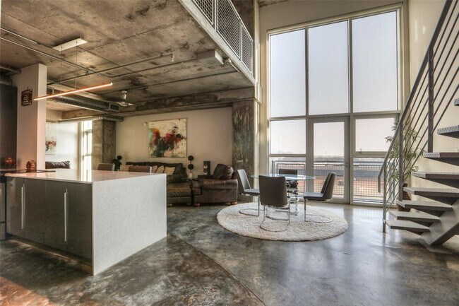 Building Photo - 2000 Bagby-ID441.4