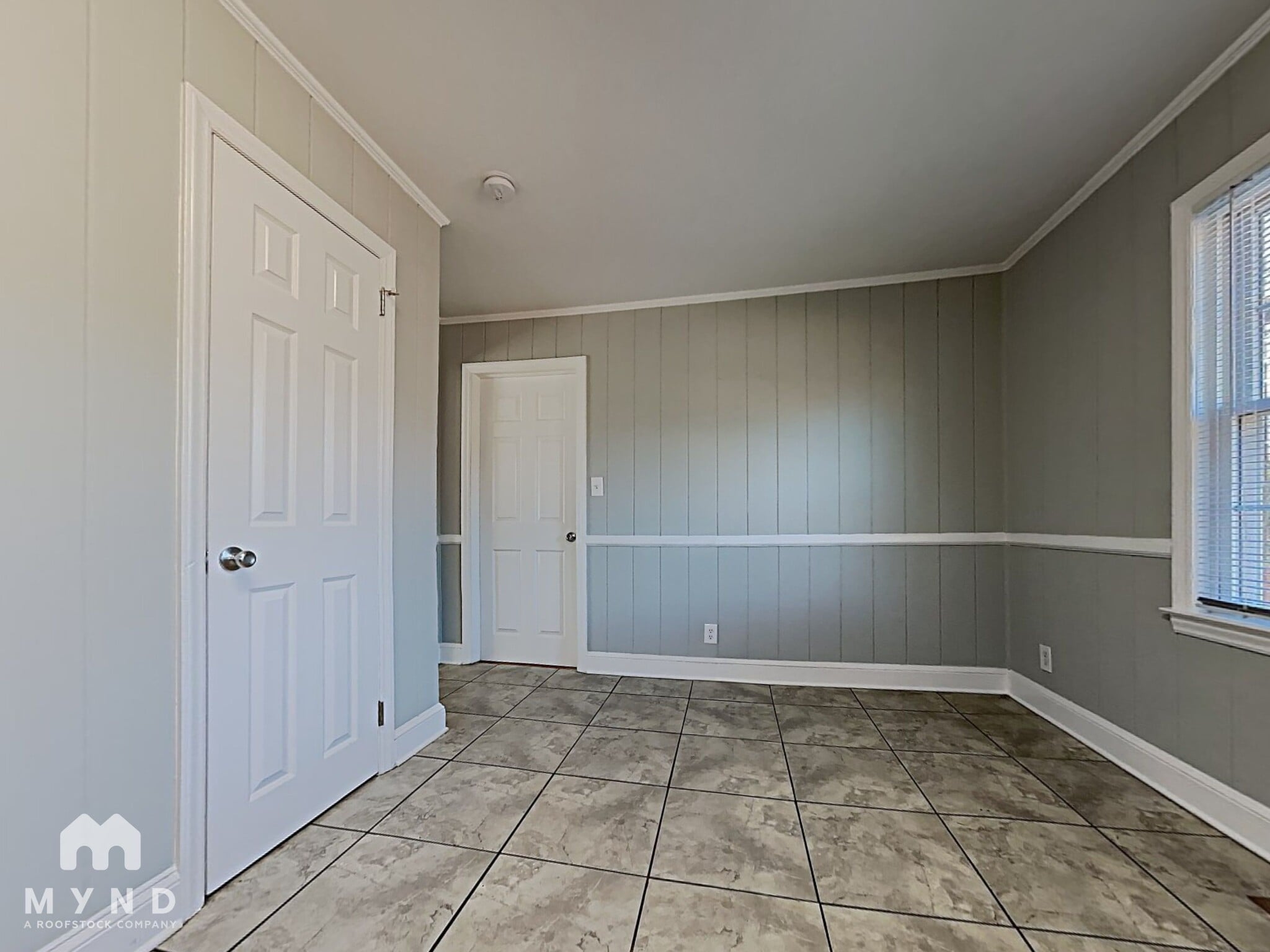 Building Photo - 4010 Crestridge Dr