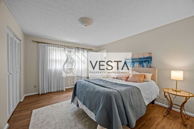 Building Photo - 90 Knob Hill Rd