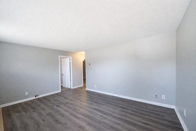 Building Photo - Tandy Drive Apartments