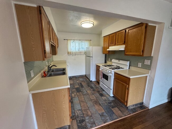 Building Photo - 255 N Michigan St