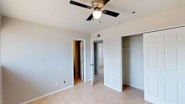 Building Photo - 201 E Thomas St