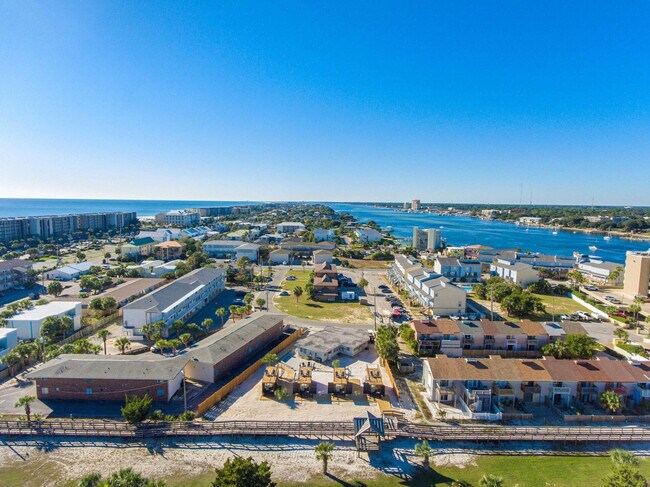 Building Photo - 316 Bream Ave