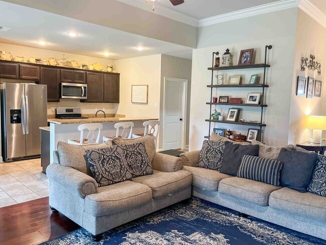 Building Photo - Beautiful 4bed/2 bath home in Cypress Bend