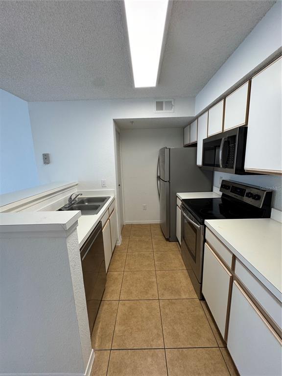 Building Photo - 2218 Grand Cayman Ct